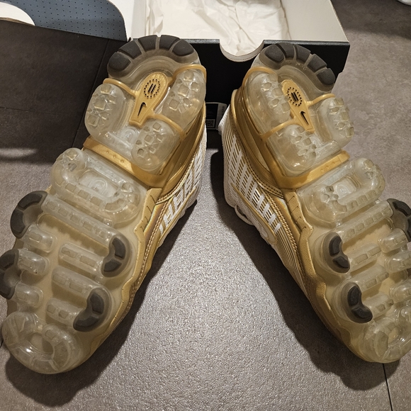 Nike Air Vapormax 360 Gold - Size 7M - Picture 8 of 9